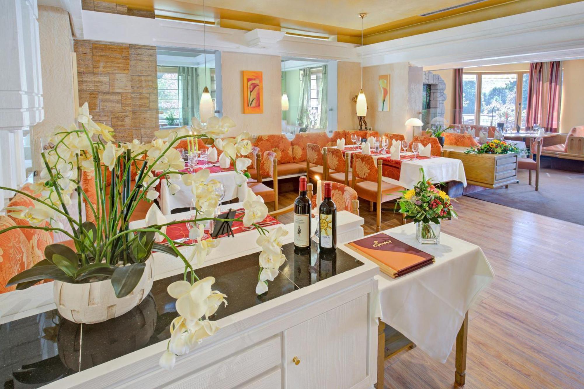 Ferienhotel Oedenhof Mitteltal ภายนอก รูปภาพ